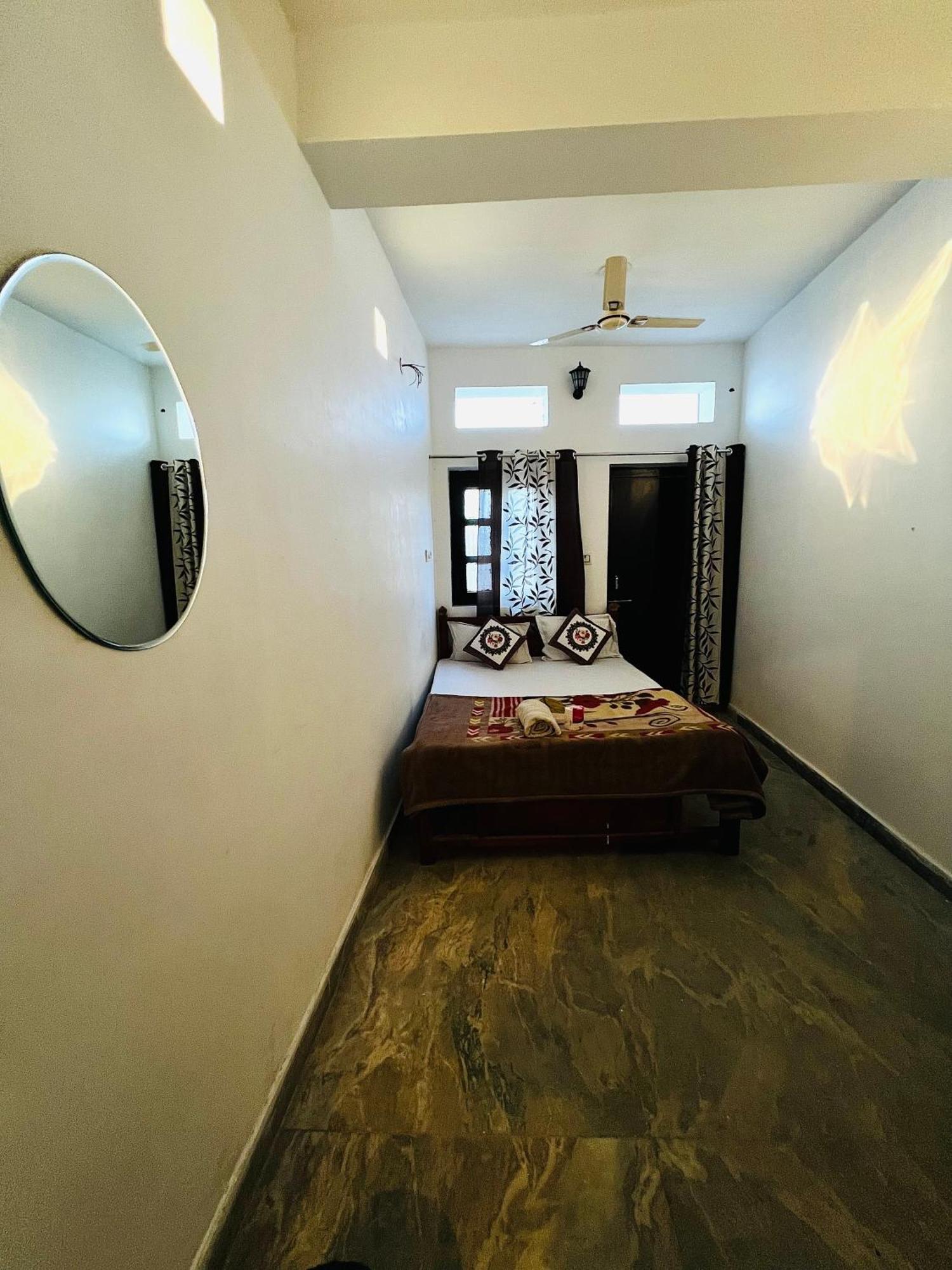 Suri Guest House Pushkar Exterior foto